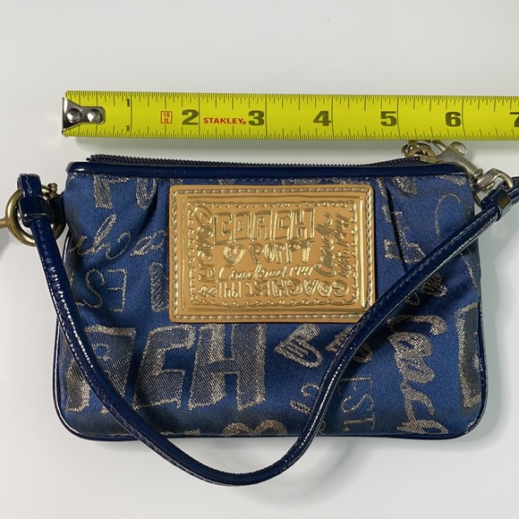 Coach Wristlet - Picture 7 of 8